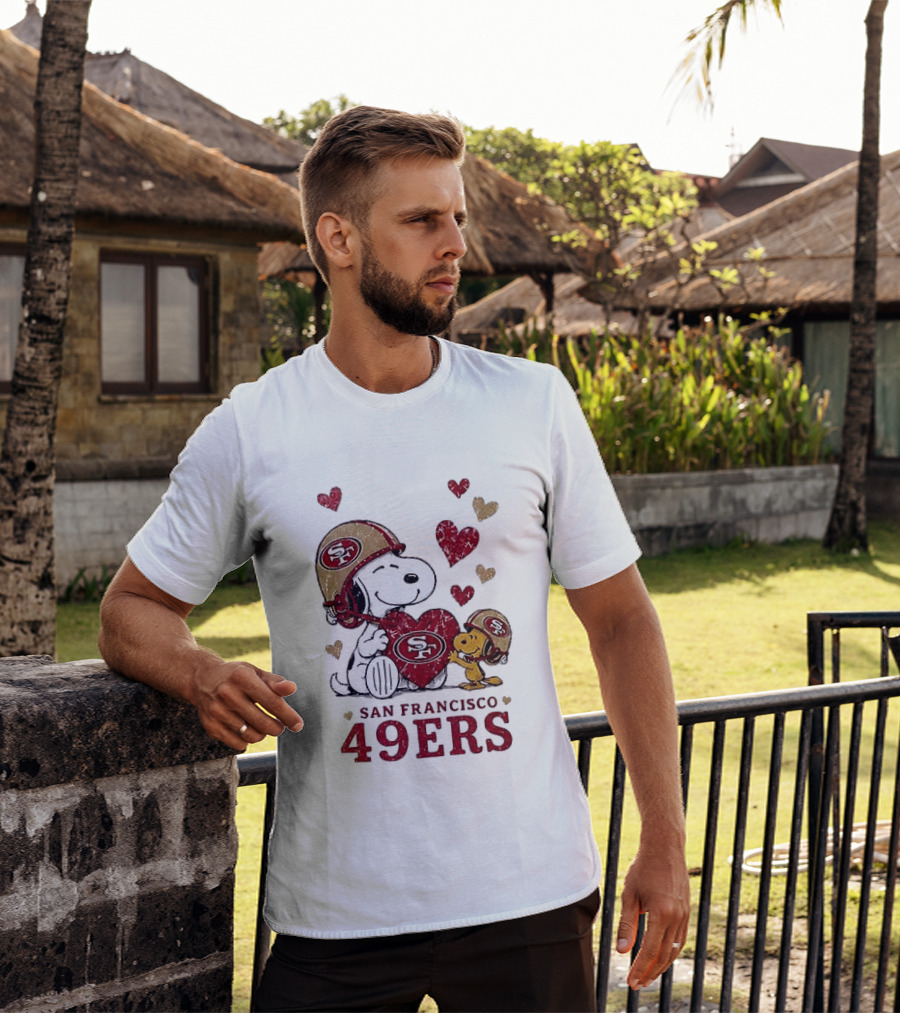 San Francisco 49ers Peanuts Snoopy Love Hearts T-Shirt
