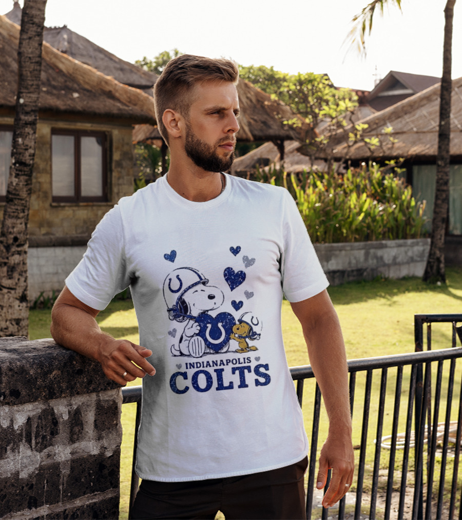 Indianapolis Colts Peanuts Snoopy Woodstock Love Hearts T-Shirt