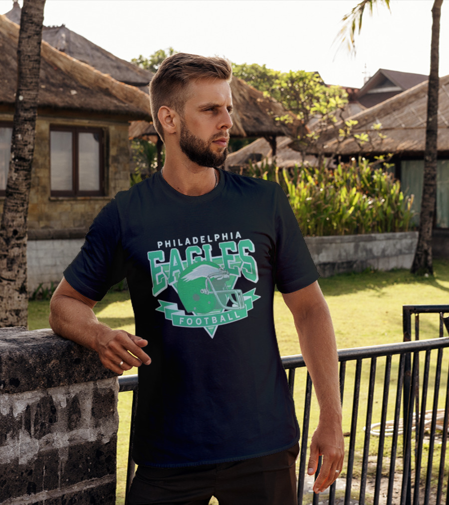 Philadelphia Eagles Helmet Vintage Style Football Fan Gear T-Shirt