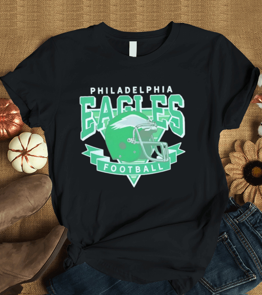 Philadelphia Eagles Helmet Vintage Style Football Fan Gear T-Shirt
