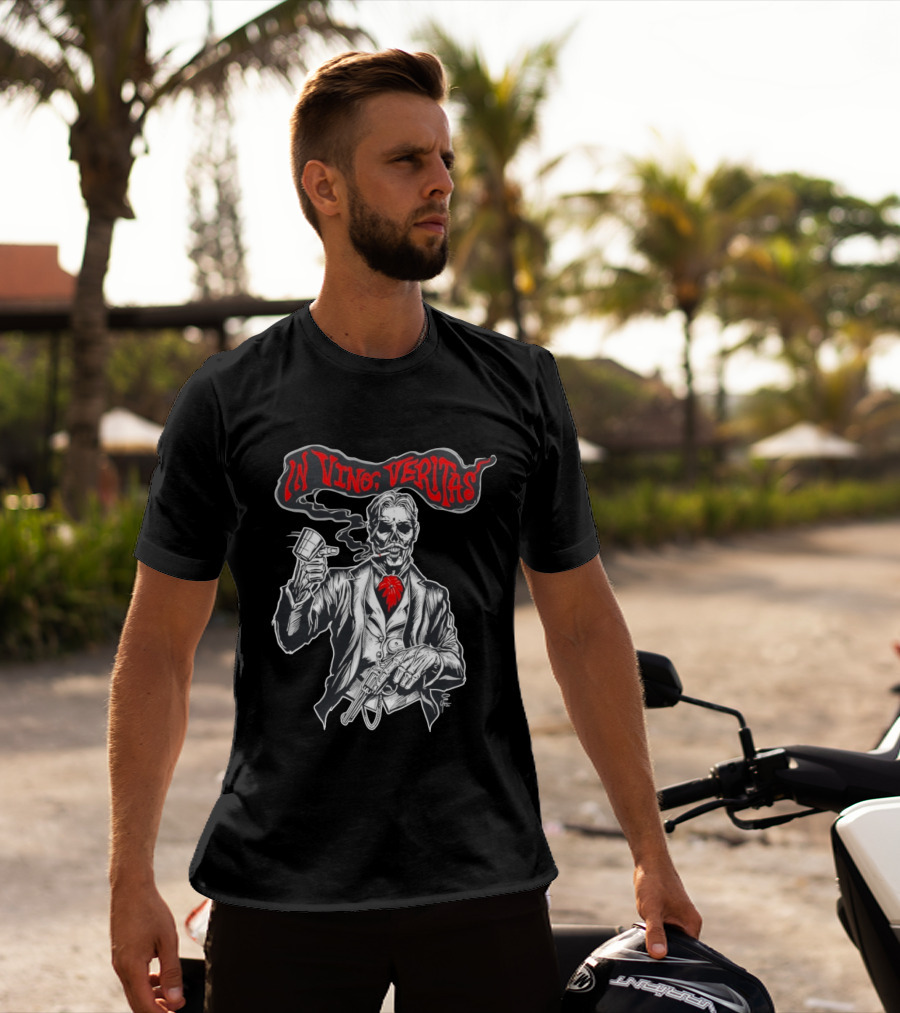 Skeleton Doc Holliday In Vino Veritas Smoking Gun Wine Cup T-Shirt