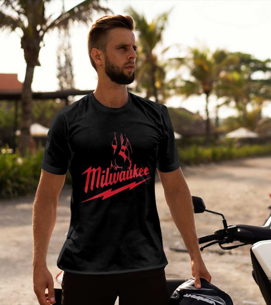 Milwaukee Sexy Girl Red T-Shirt