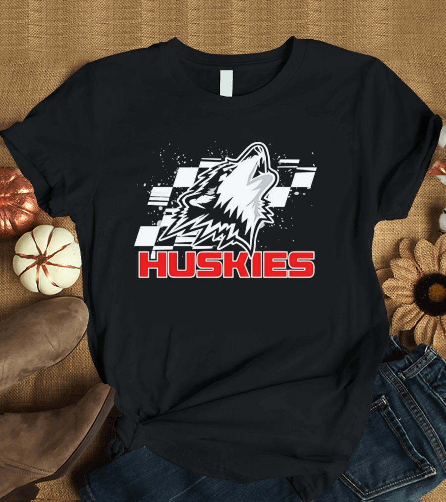 Huskies Howling Checkered Racing Flag T-Shirt