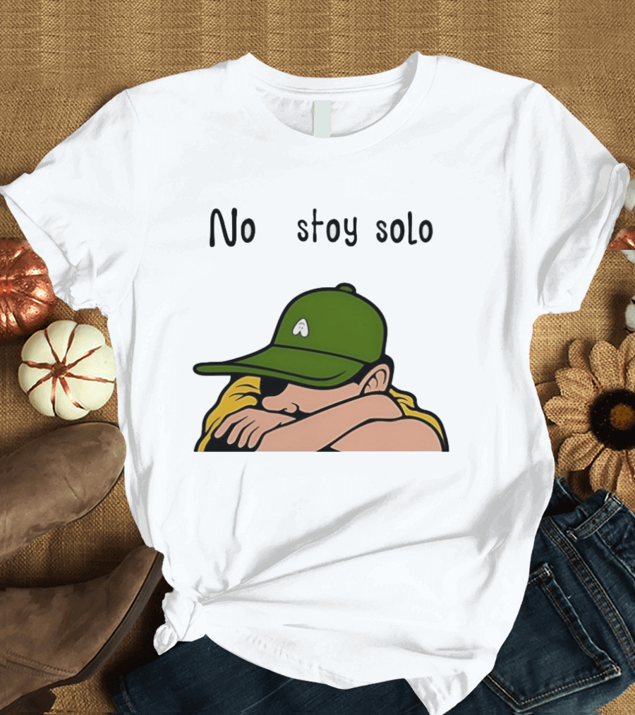 No Estoy Solo Anime Boy In Green Hat And Yellow T-Shirt