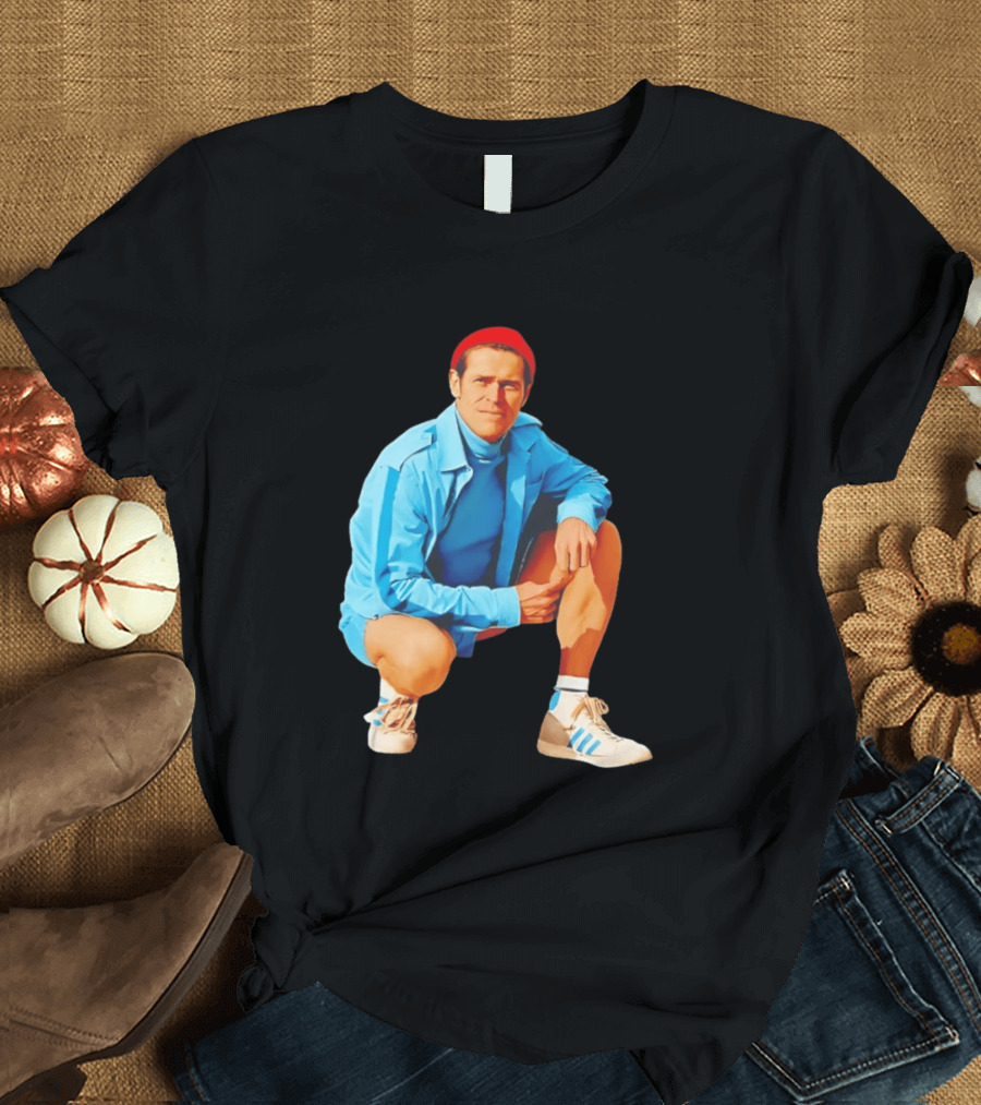 Willem Dafoe Meme Red Beanie Blue Tracksuit Squatting Pose T-Shirt