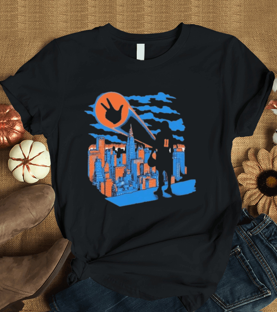 New York Knicks Jalen Brunson NYC Skyline Hero Hand T-Shirt