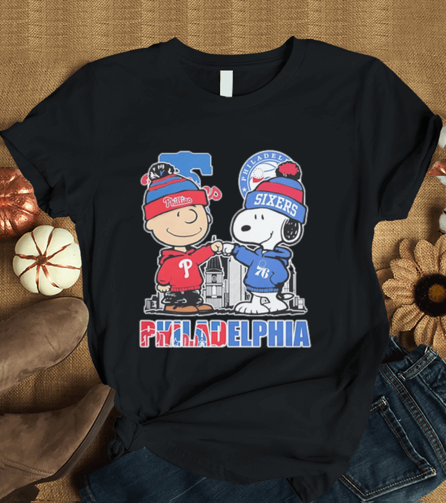 Charlie Brown And Snoopy Fist Bump Phillies Sixers Philadelphia T-Shirt