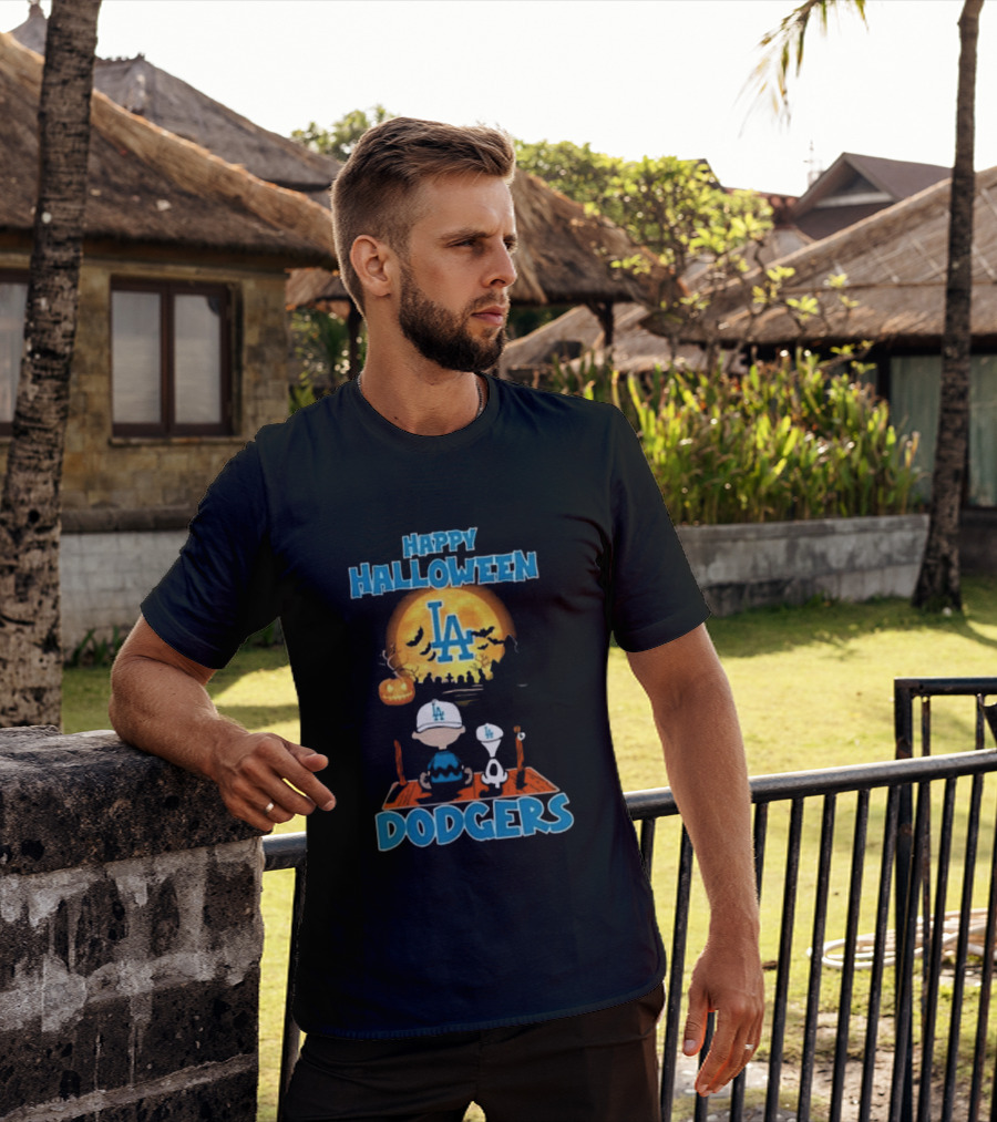 Happy Halloween Los Angeles Dodgers Peanuts Snoopy Charlie Brown T-Shirt