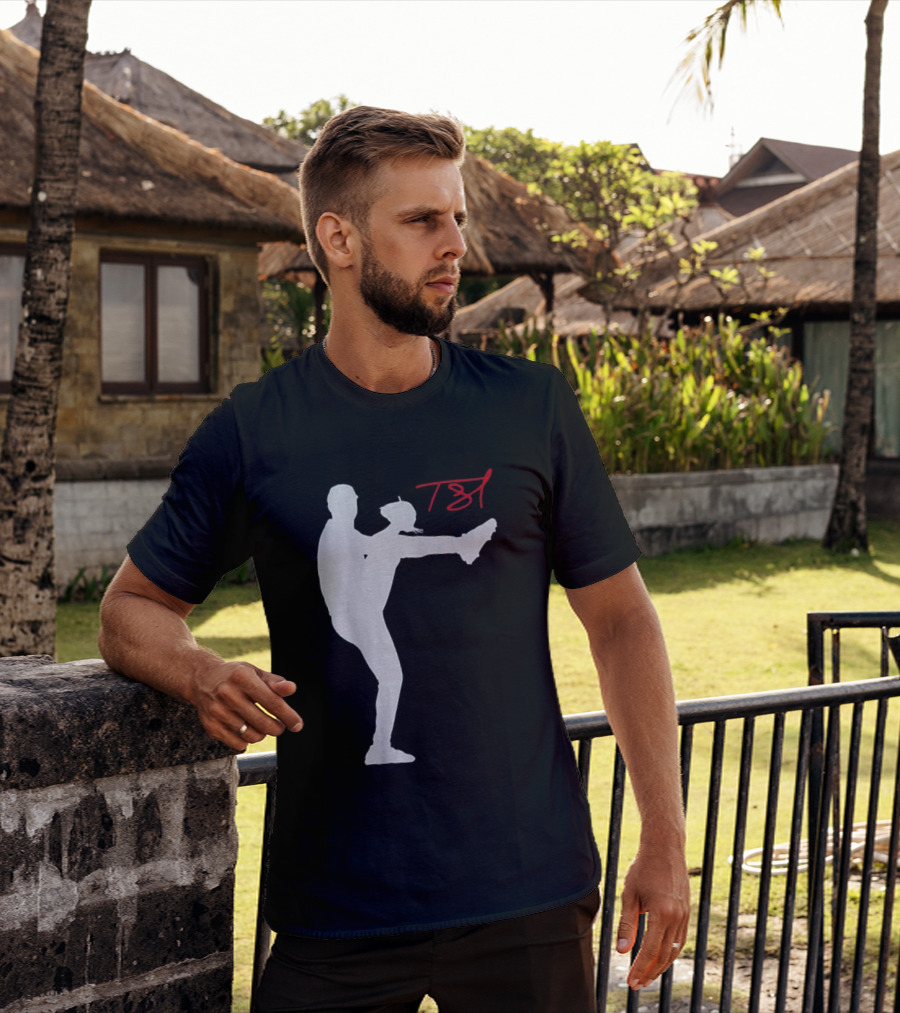 T61 Tarik Skubal Pitching Pose Los Angeles T-Shirt