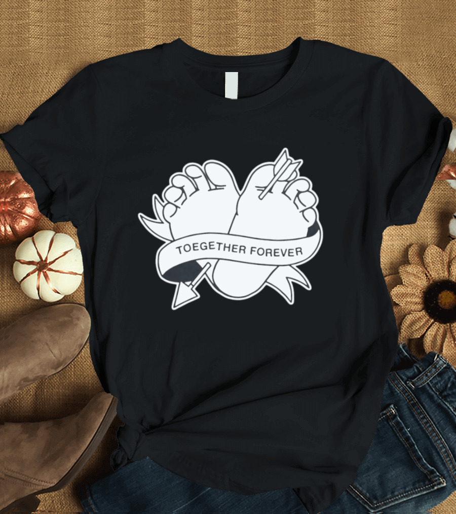 Cupid's Piercing Toegther Forever Two Feet Arrow Heart Ribbon T-Shirt