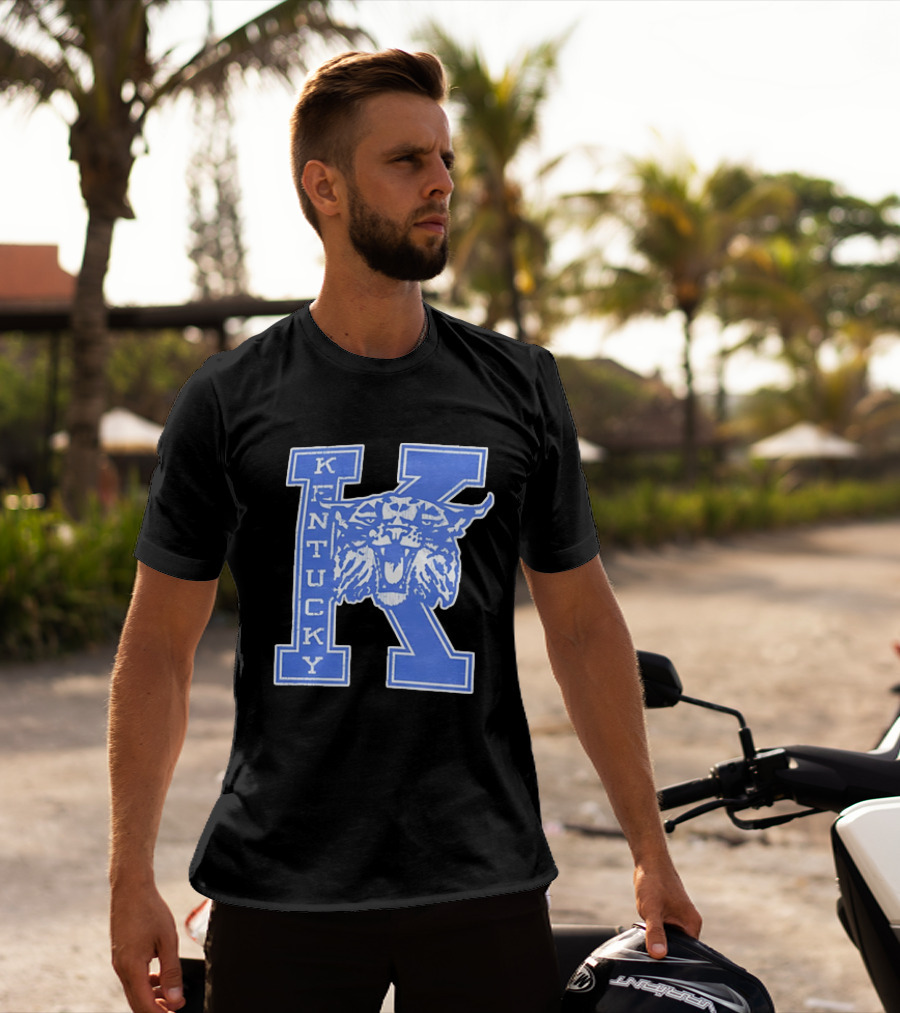 Kentucky Wildcats NCAA Distressed Block Letter K Wildcats Head T-Shirt