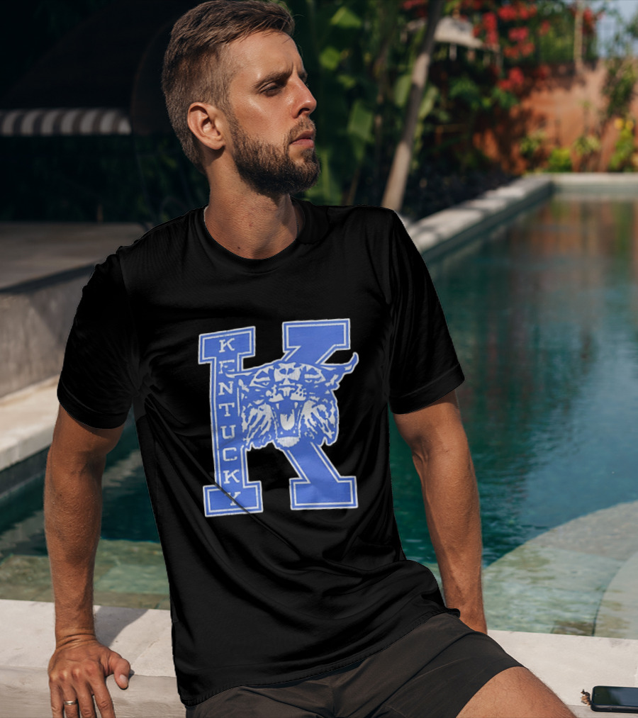 Kentucky Wildcats NCAA Distressed Block Letter K Wildcats Head T-Shirt
