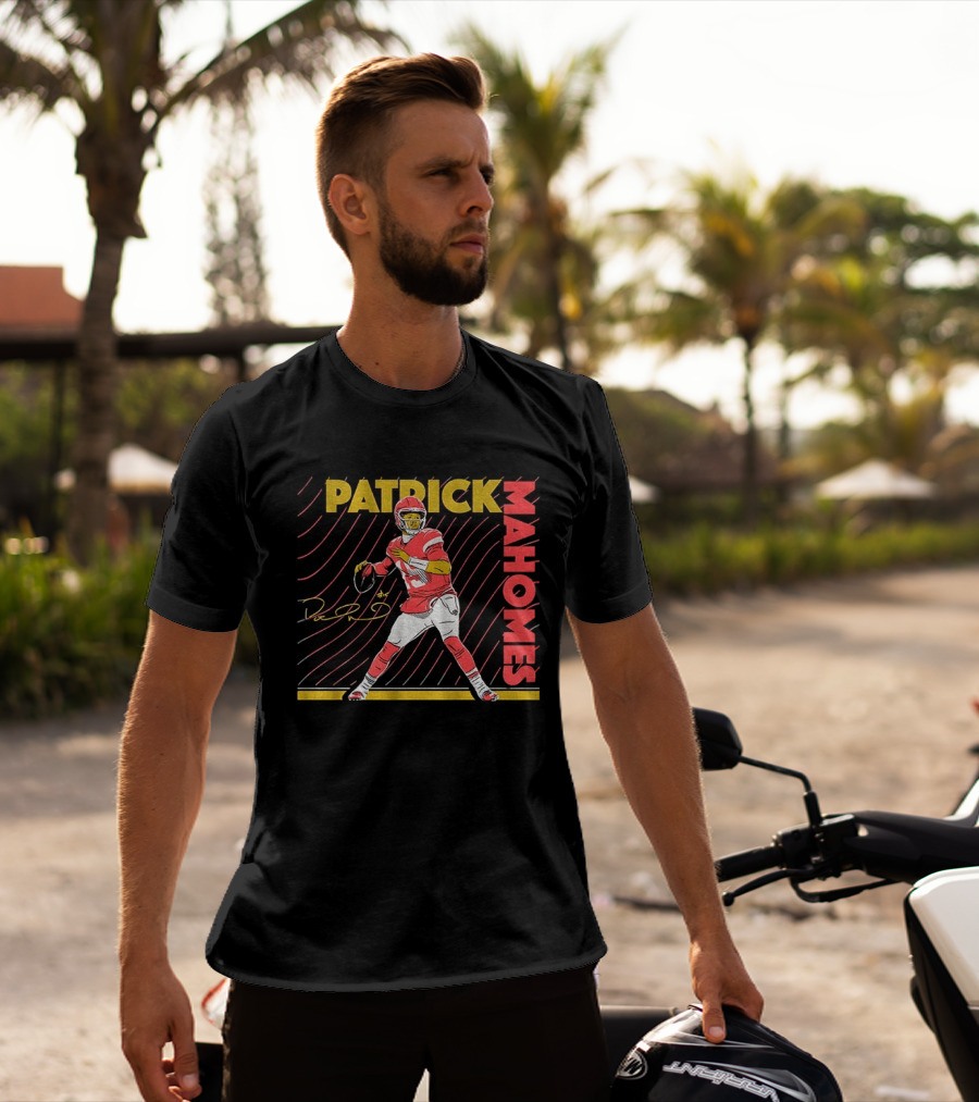 Patrick Mahomes Kansas City Chiefs Football Player Signature T-Shirt
