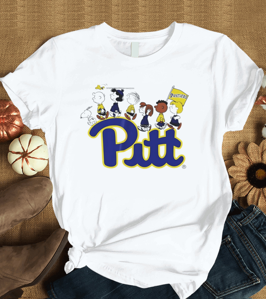 Pittsburgh Panthers Peanuts Characters With Pitt Flag T-Shirt