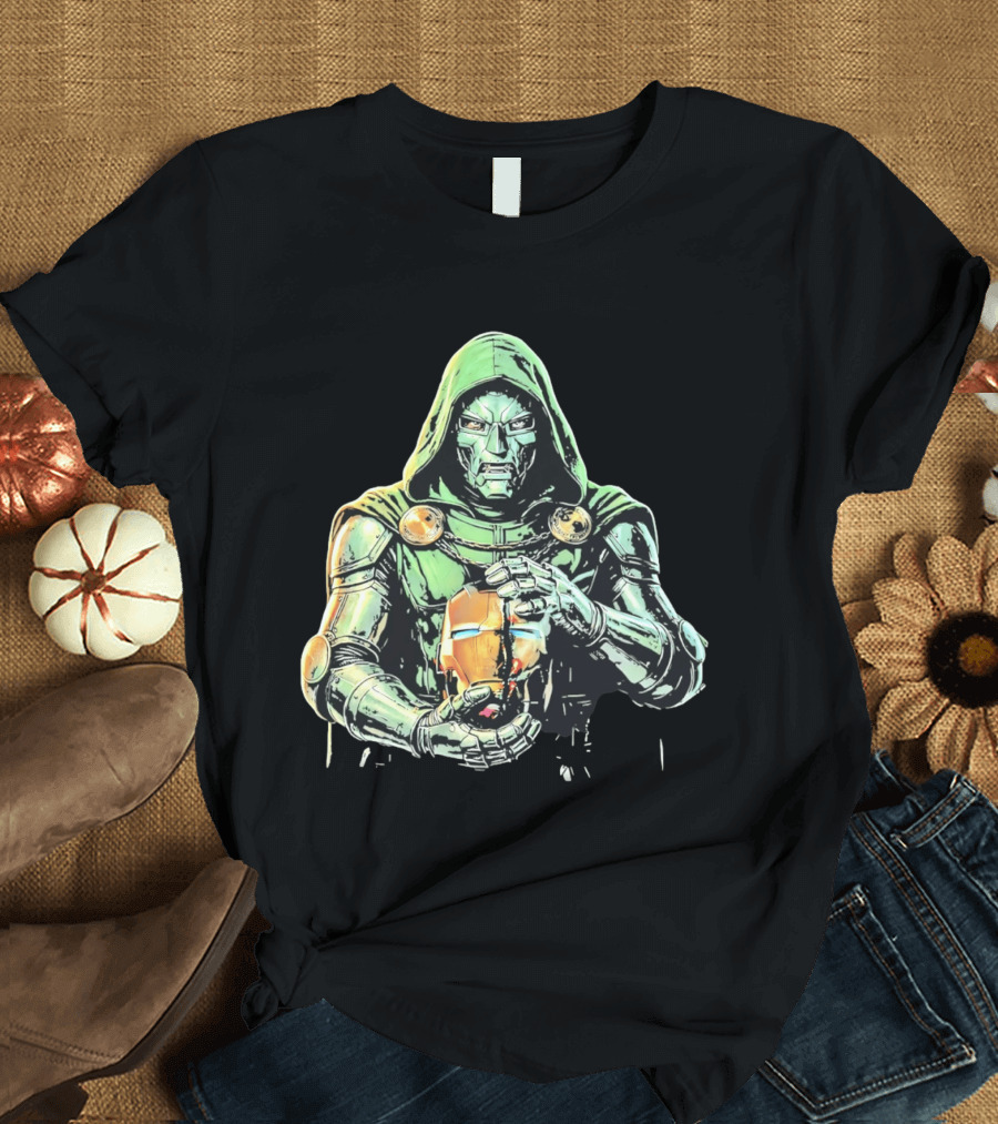 Doctor Doom Marvel Holding Broken Iron Man Mask Iconic Showdown T-Shirt