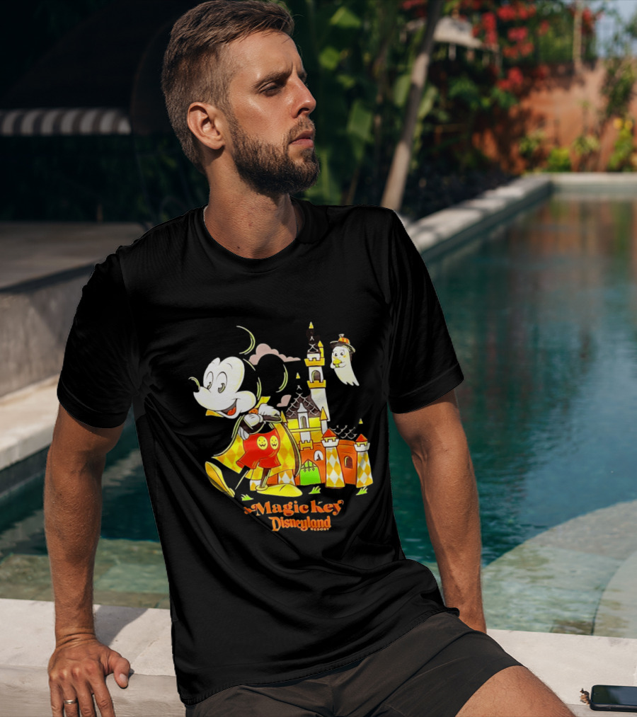 Mickey Mouse Magic Key Disneyland Resort Halloween Castle Ghost T-Shirt
