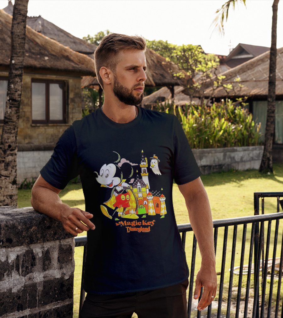 Mickey Mouse Magic Key Disneyland Resort Halloween Castle Ghost T-Shirt