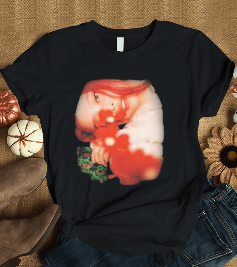 Complex Jennie Flower Photo Red Hair Aesthetic T-Shirt
