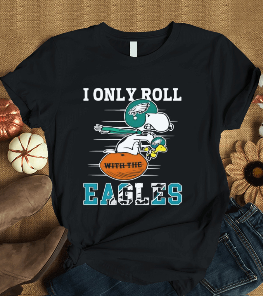 Philadelphia Eagles I Only Roll With The Eagles Cartoon Dog Helmet Football T-Shirt