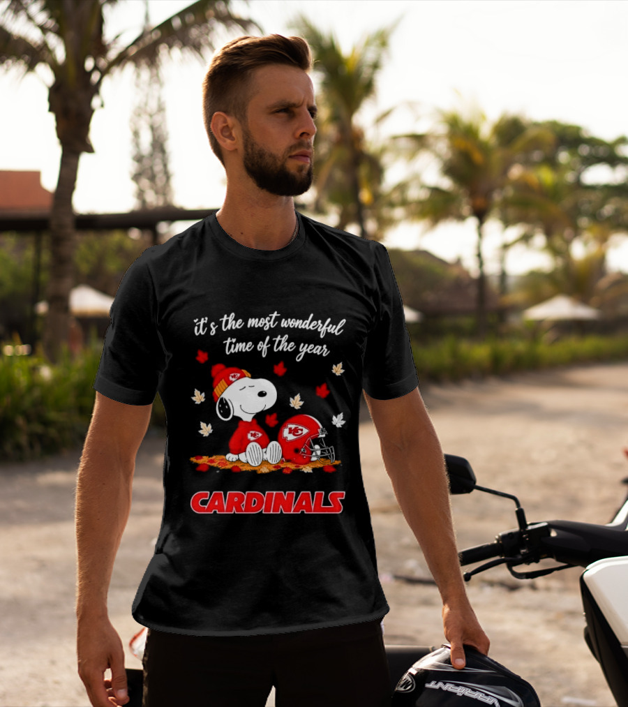 Kansas City Chiefs Snoopy Cardinals Autumn Leaves Helmet Wonderful Time Of Year T-Shirt