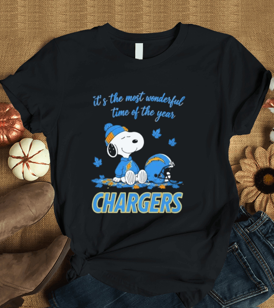 It's The Most Wonderful Time Of The Year Los Angeles Chargers Snoopy Sitting Helmet Falling Leaves T-Shirt