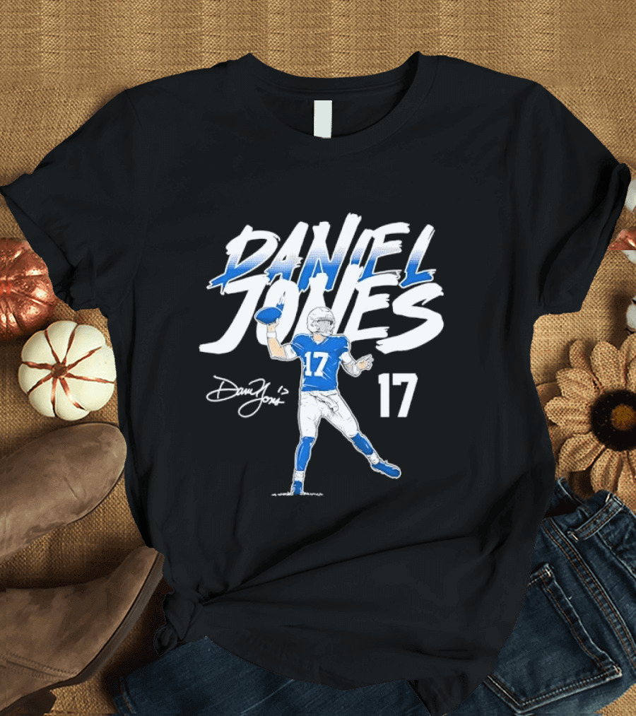 Daniel Jones 17 Quarterback Throwing Football Sketch Brushstroke T-Shirt