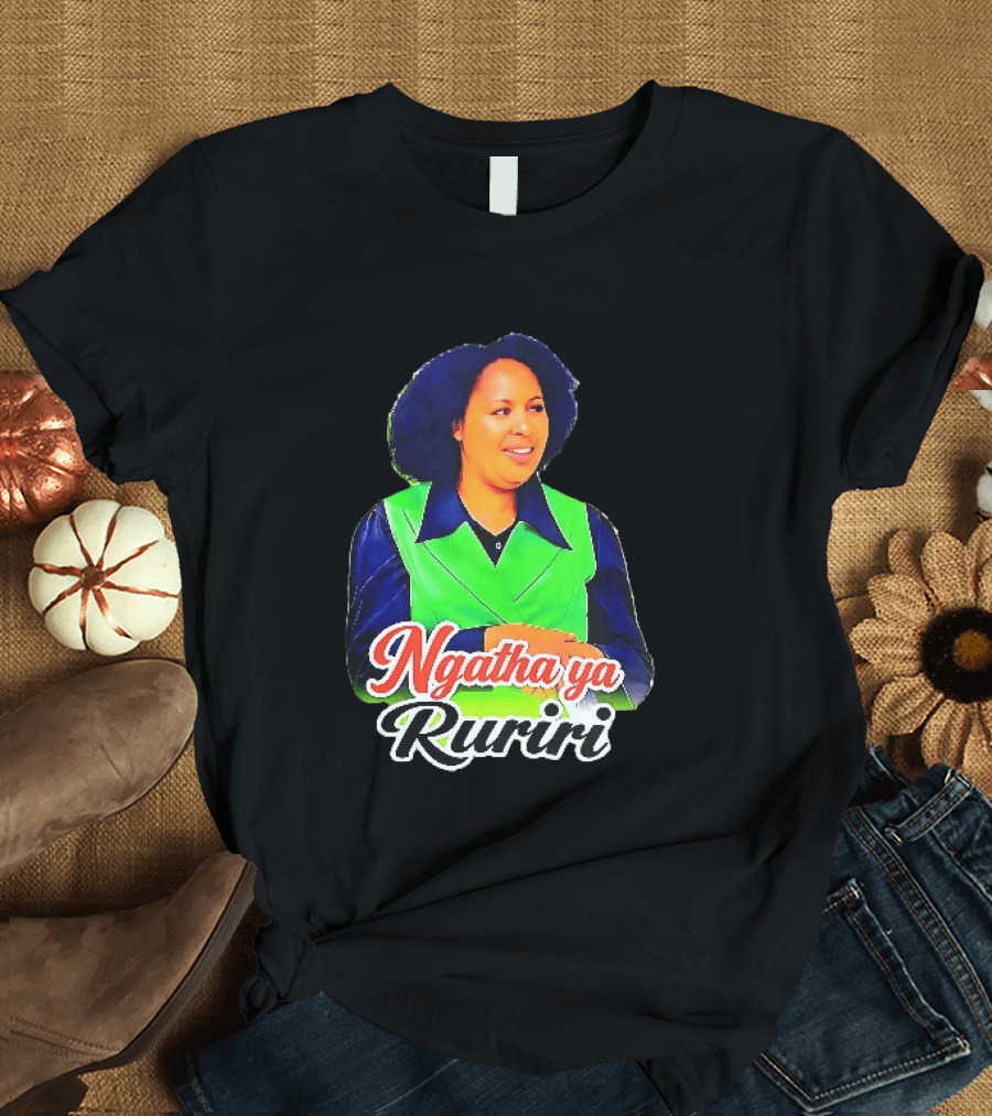 Ngatha Ya Ruriri Afro Woman In Green And Blue Outfit T-Shirt