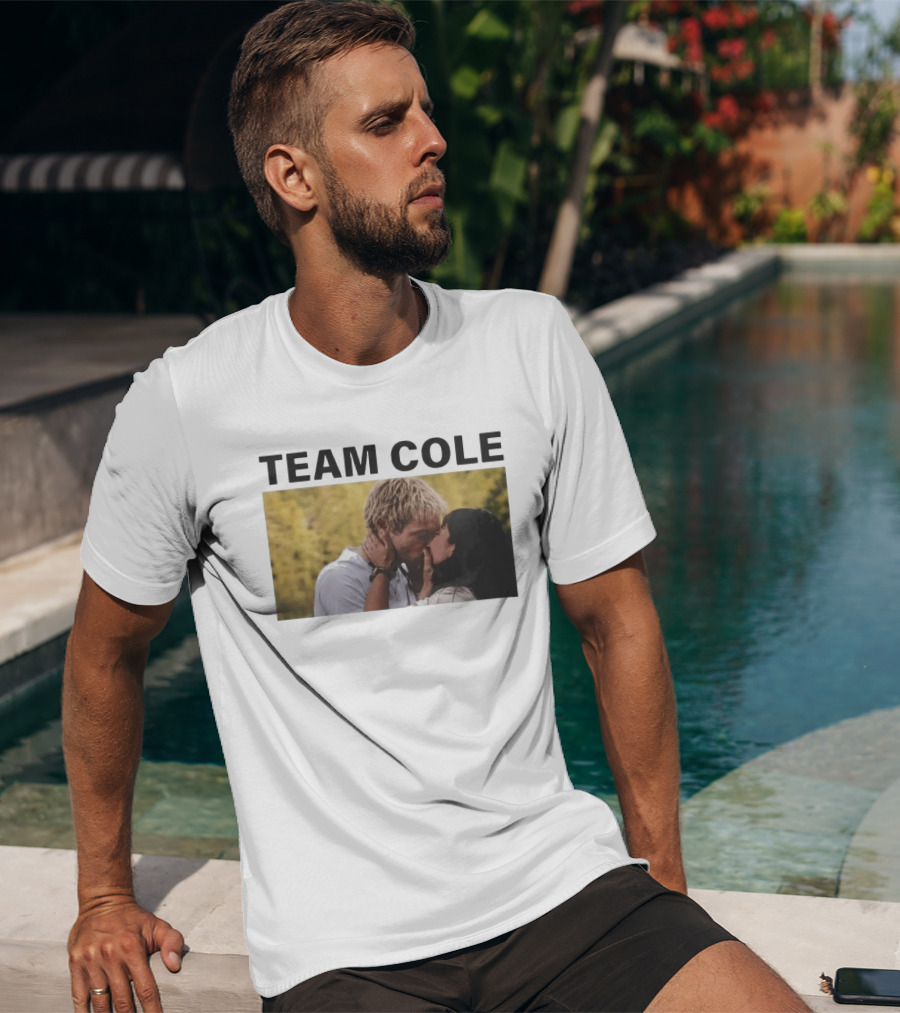 Team Cole Romantic Kiss Scene T-Shirt