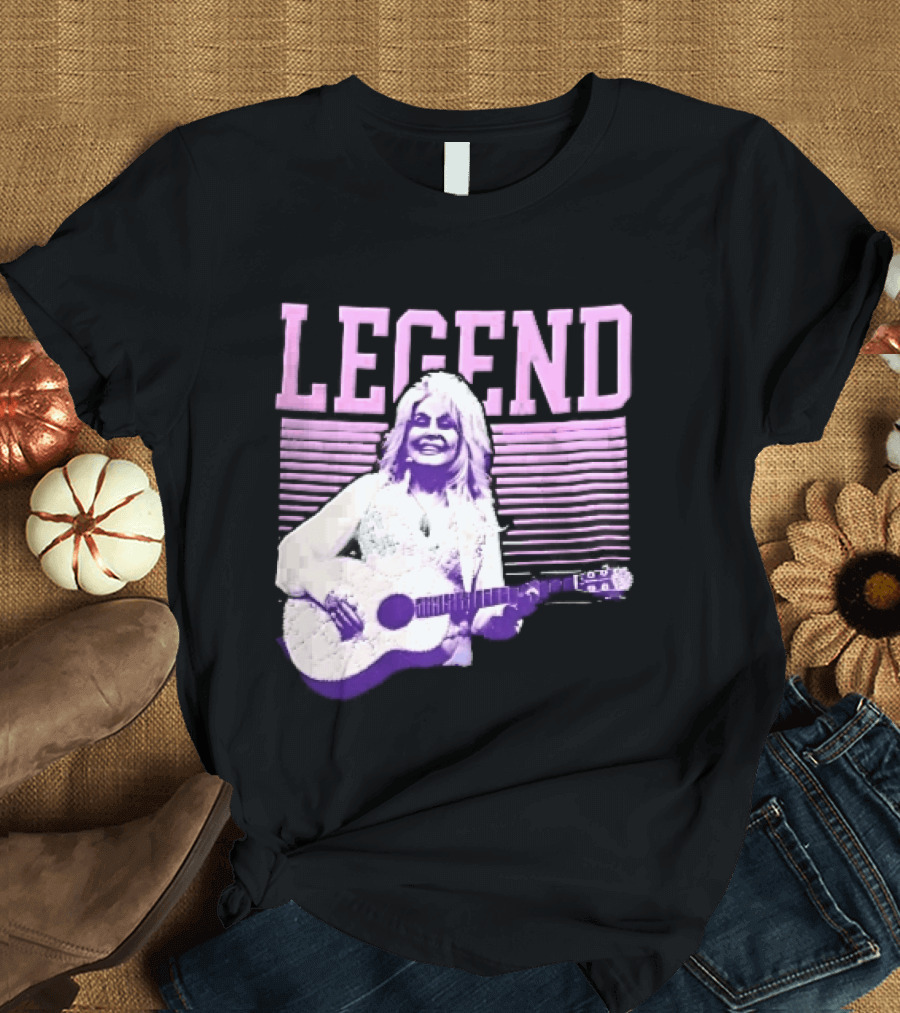 Legendary Female Country Singer Acoustic Guitar Pink Halftone Stripes T-Shirt