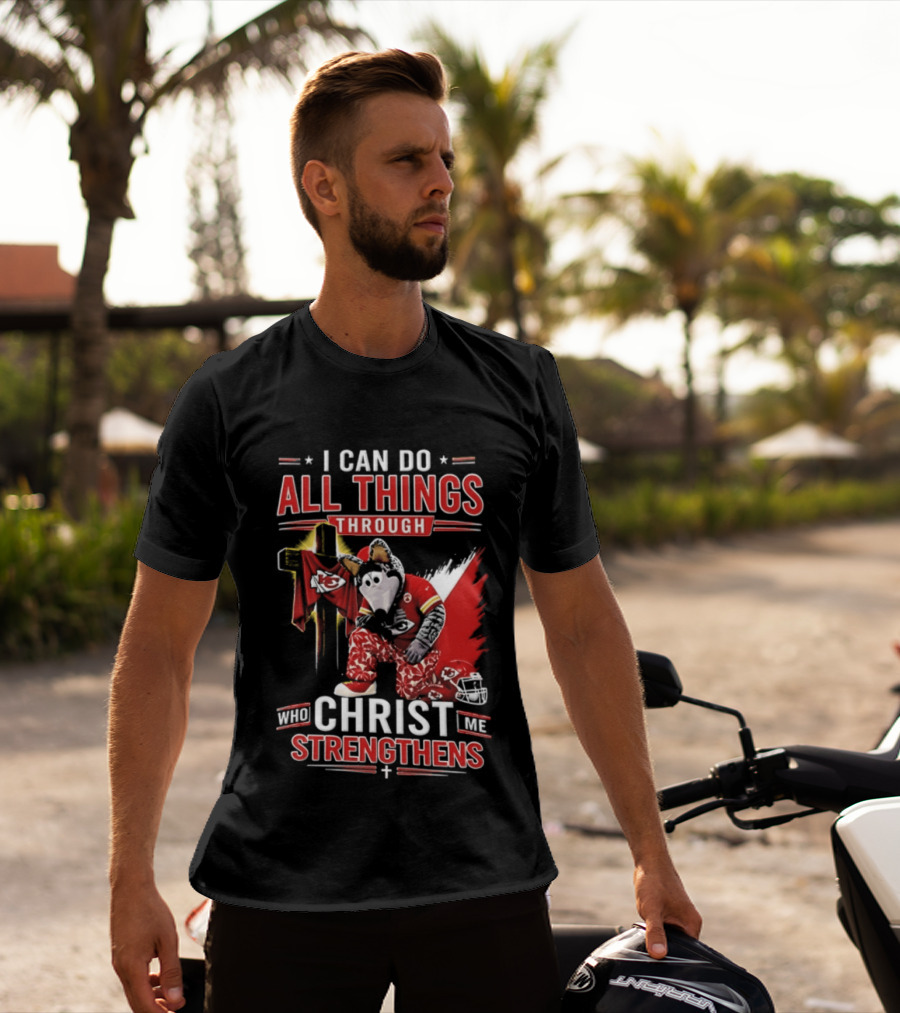 I Can Do All Things Through Christ Who Strengthens Me Kansas City Chiefs Football Player Kneeling Prayer Cross T-Shirt