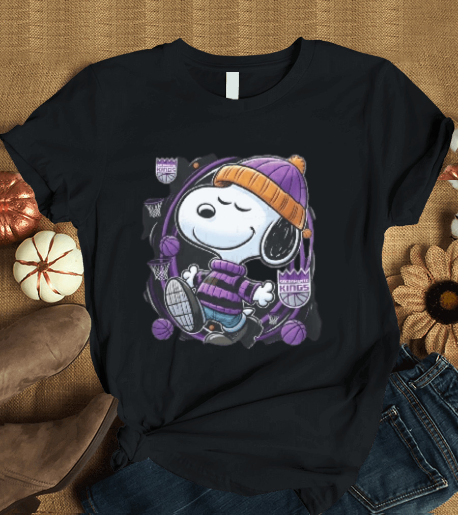 Sacramento Kings NBA Snoopy Walking Beanie Striped Basketball Hoops T-Shirt
