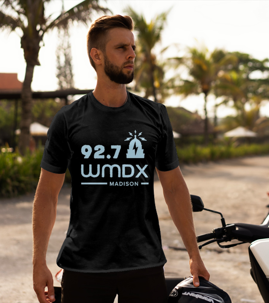 92.7 WMDX Madison Radio Station Civic Media Capitol Dome Lightning T-Shirt