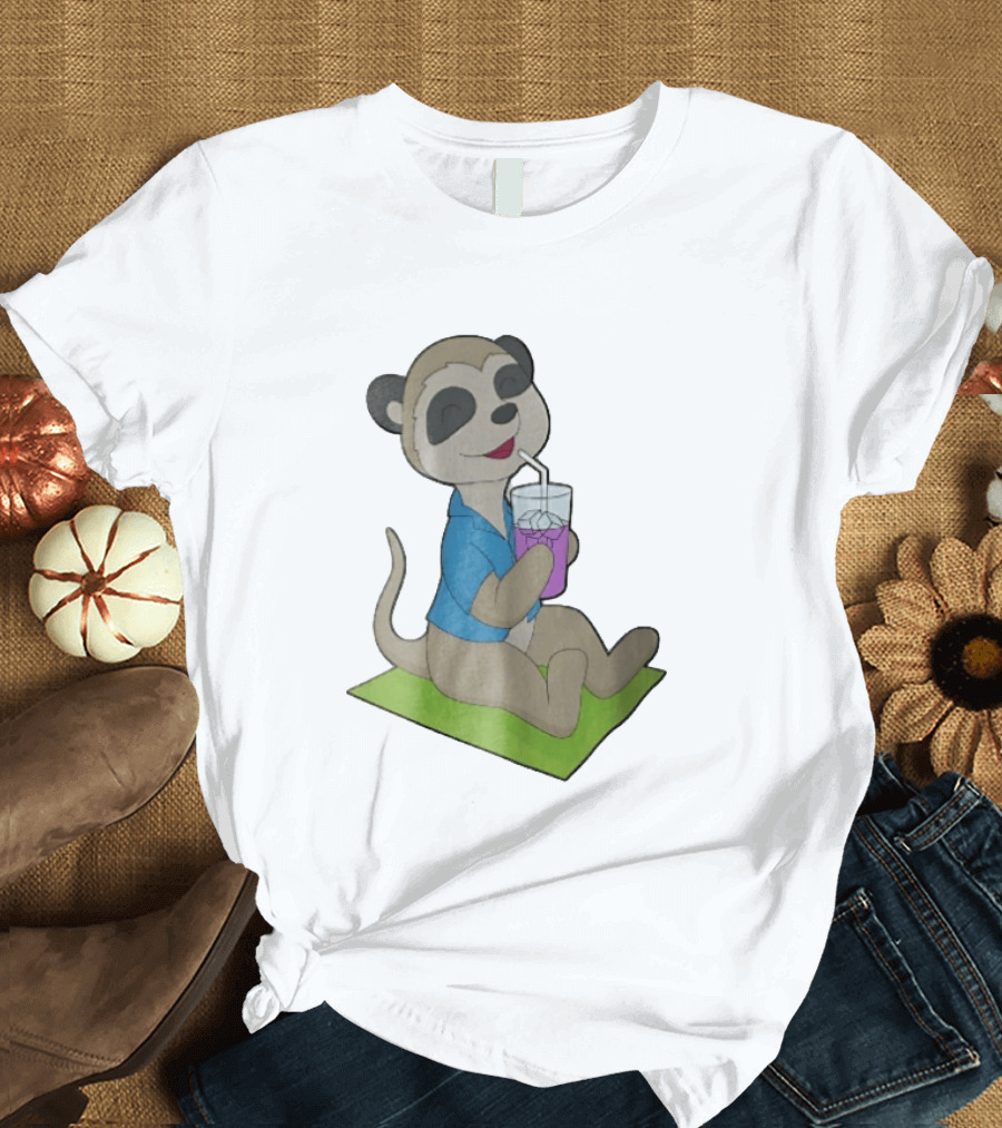 Meerkat Relaxing With Tropical Drink On Beach Towel Summer Fun T-Shirt