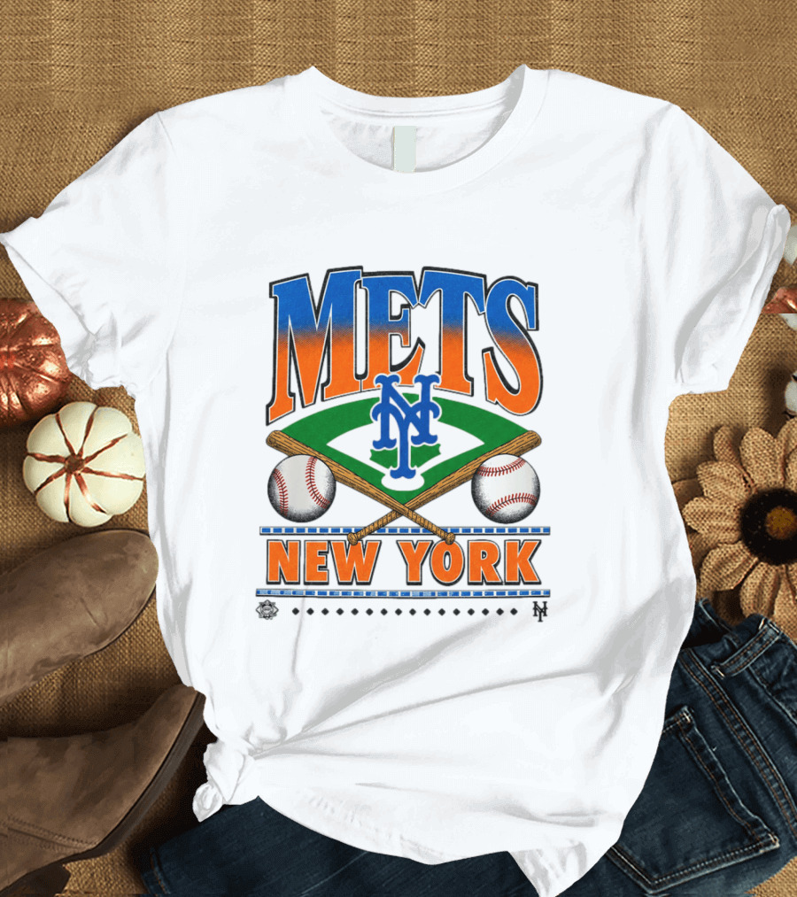 Mets New York Baseball NYC Team Two Bats Two Baseballs Crossed Bat T-Shirt