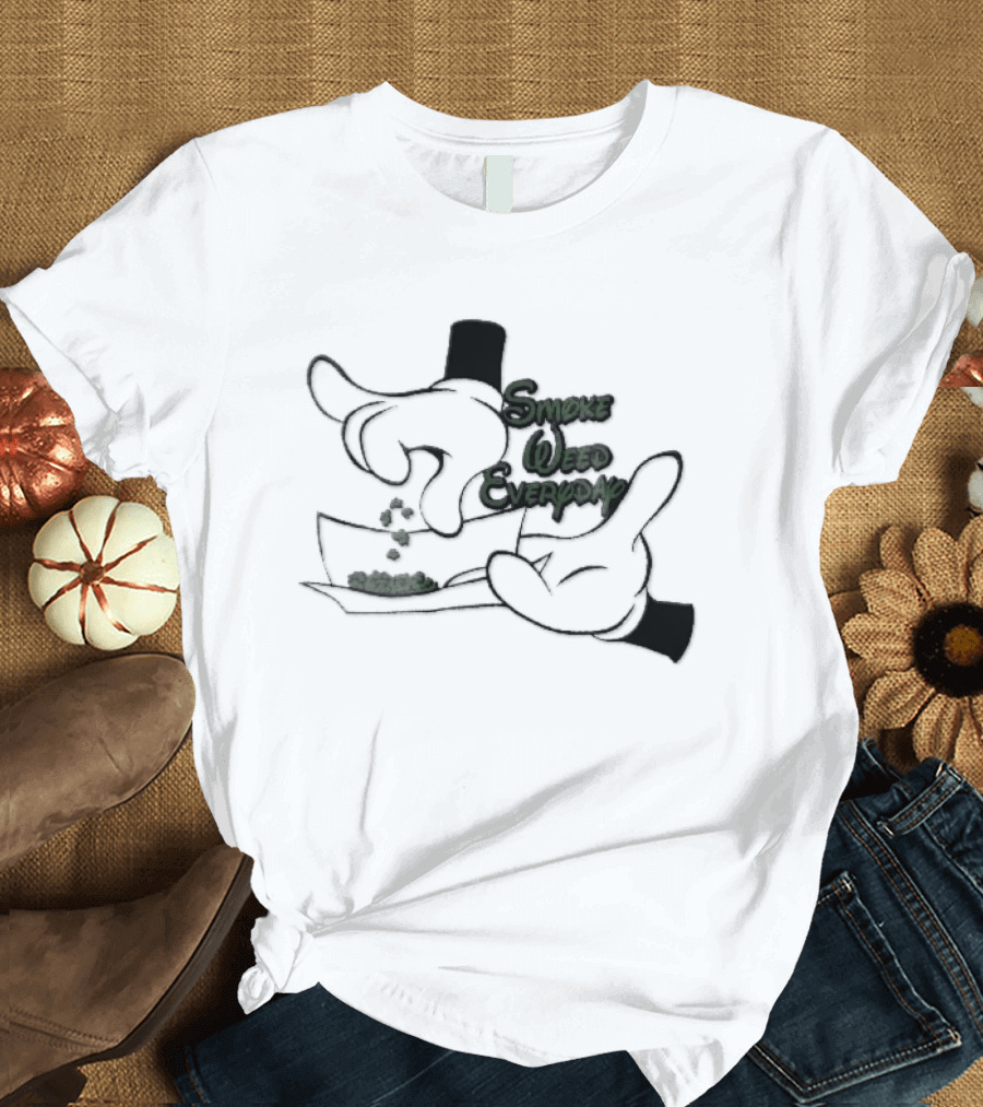 Cartoon Smoke Weed Everyday Gloved Hands Rolling Paper T-Shirt