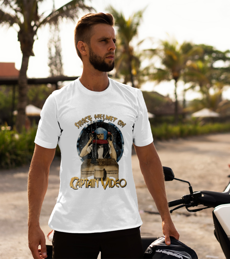 Space Helmet On Captain Video Retro Sci Fi Adventure T-Shirt