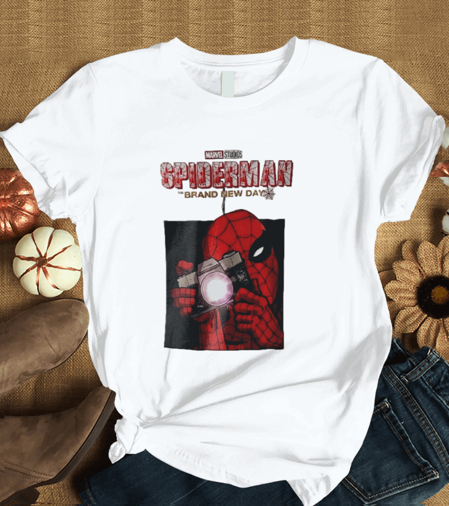 Marvel Studios Spiderman The Brand New Day Masked Hero Camera Flash T-Shirt