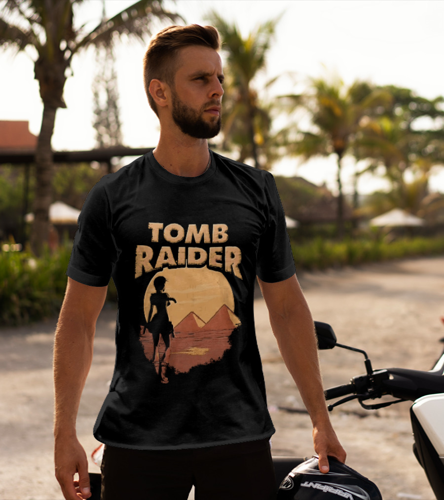 Tomb Raider Lara Croft Pyramids Desert Sunset Scene T-Shirt
