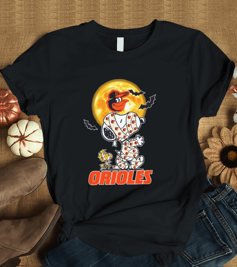 Baltimore Orioles Halloween Snoopy Woodstock Mummy Cosplay Moon Bats T-Shirt