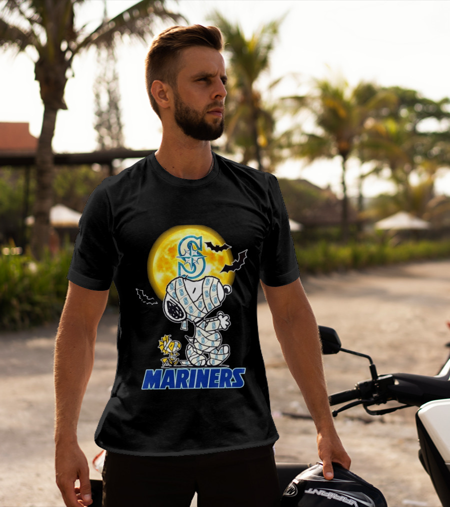 Seattle Mariners Snoopy Woodstock Halloween Mummy Cosplay Full Moon Bats T-Shirt