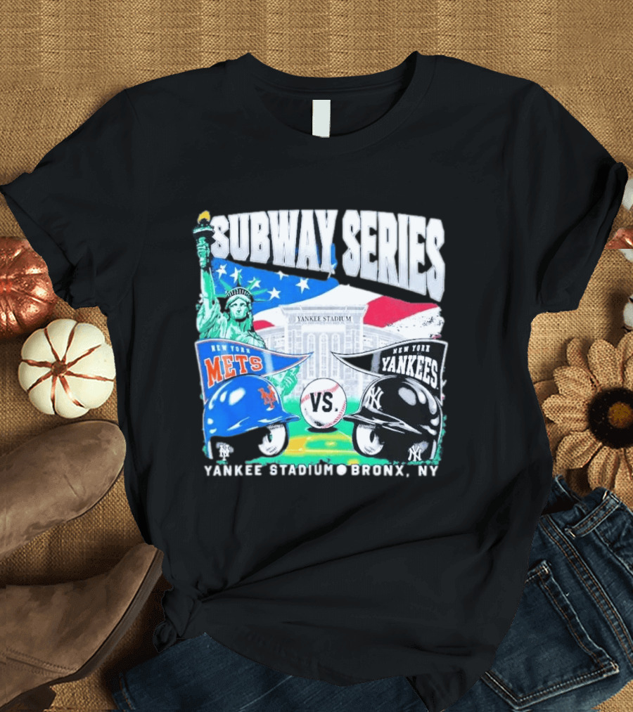 Subway Series Yankee Stadium Bronx NY Mets Yankees Statue Of Liberty T-Shirt