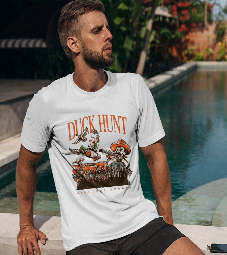 Duck Hunt Barstool Sports Vintage Hunting Scene T-Shirt