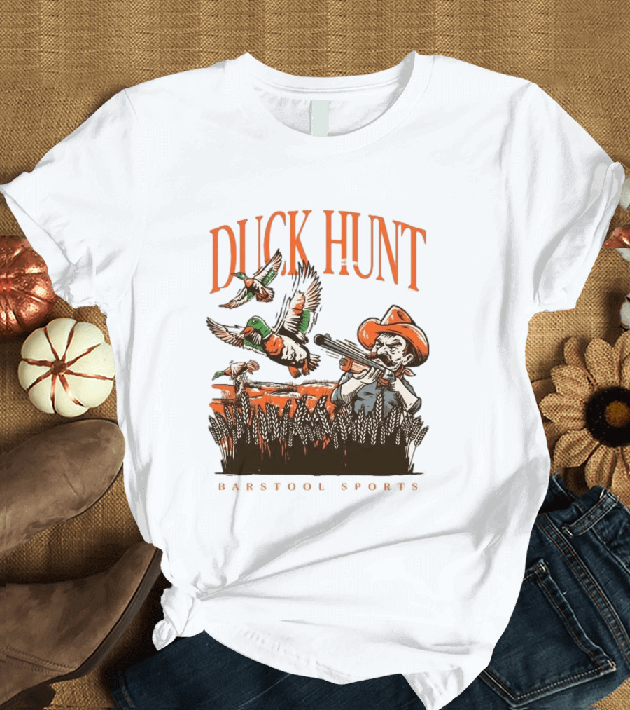 Duck Hunt Barstool Sports Vintage Hunting Scene T-Shirt