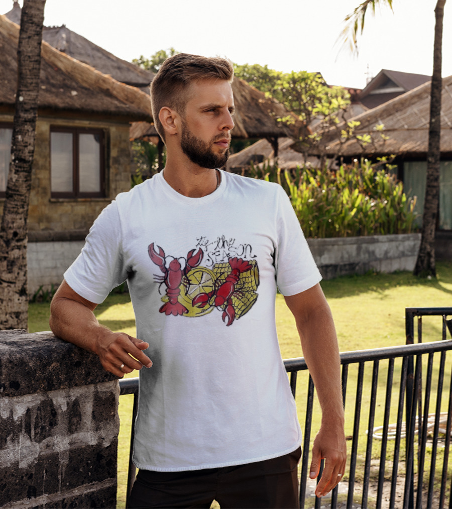 Tis The Season Distressed Cartoon Crawfish Lemon Corn Cob Fun T-Shirt