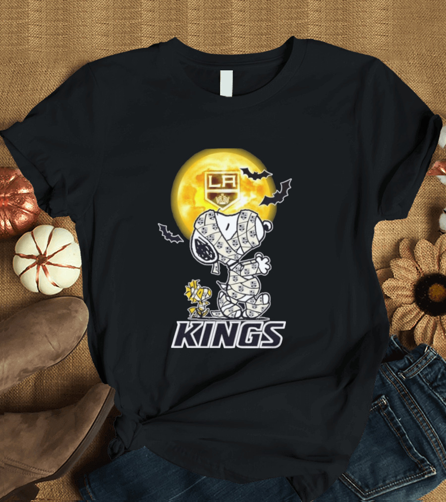 Los Angeles Kings Snoopy Woodstock Mummy Halloween Moon T-Shirt