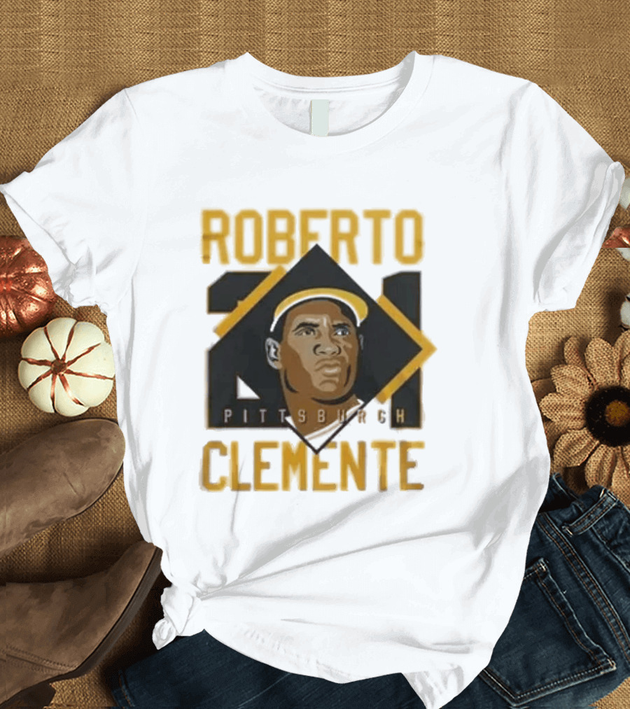 Roberto Clemente 21 Pittsburgh Pirates Iconic Baseball Legend T-Shirt