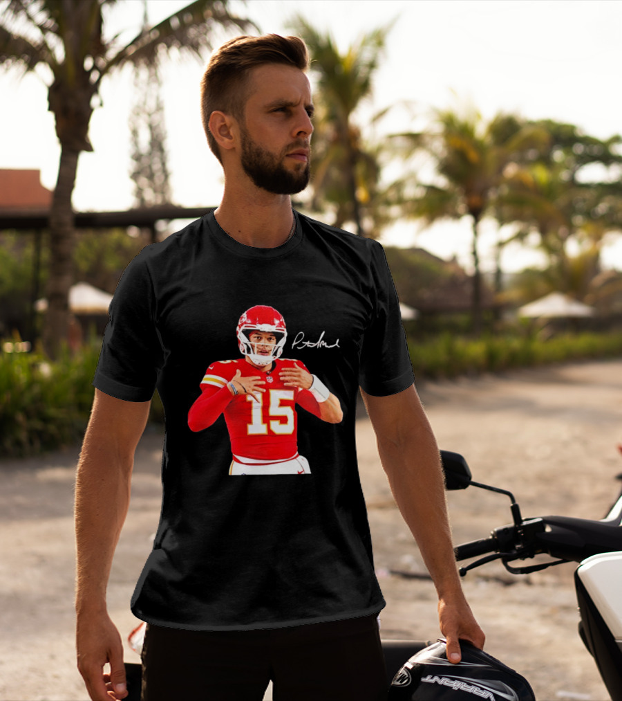 Patrick Mahomes Kansas City Chiefs Number 15 Autograph NFL Quarterback T-Shirt
