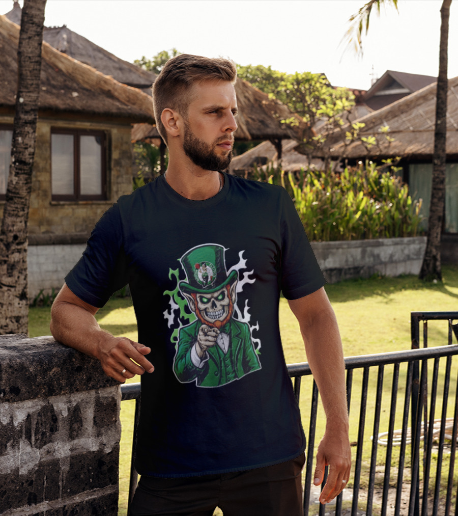 Boston Celtics Skull Leprechaun Pointing Distressed Flag Basketball Fan T-Shirt