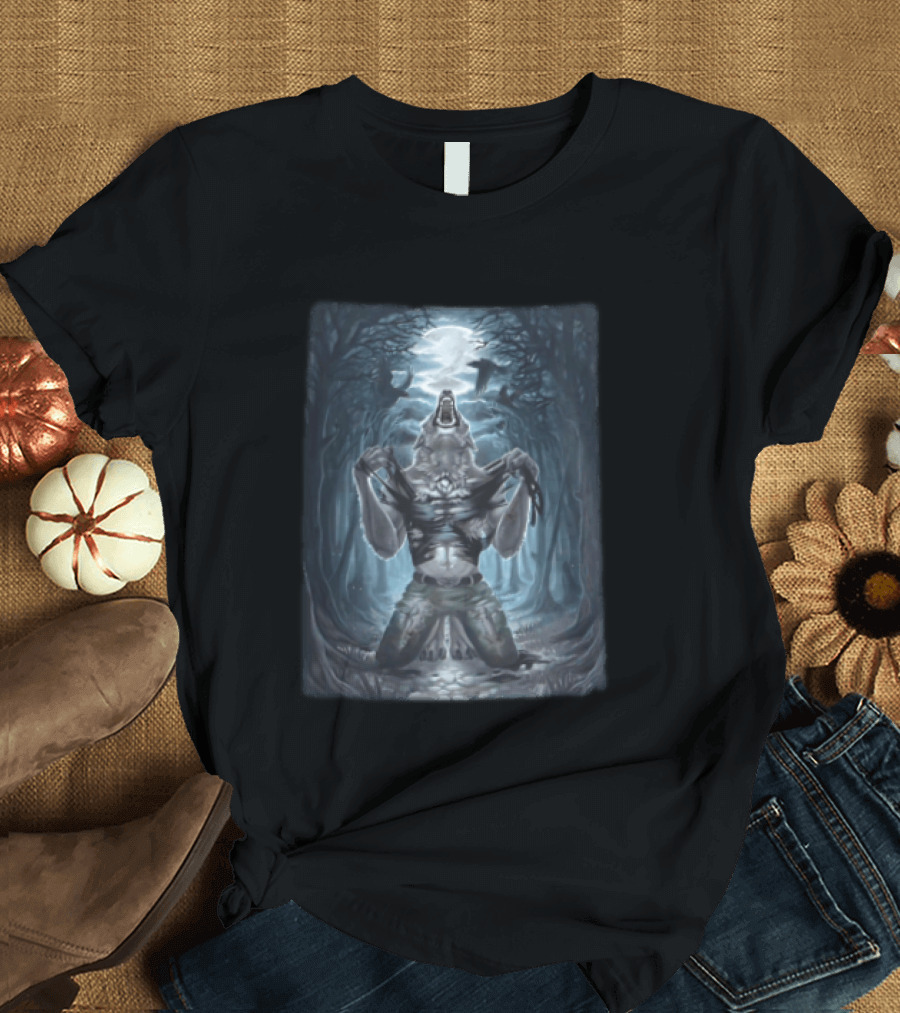 Howling Werewolf Under Full Moon In Dark Forest With Ravens T-Shirt
