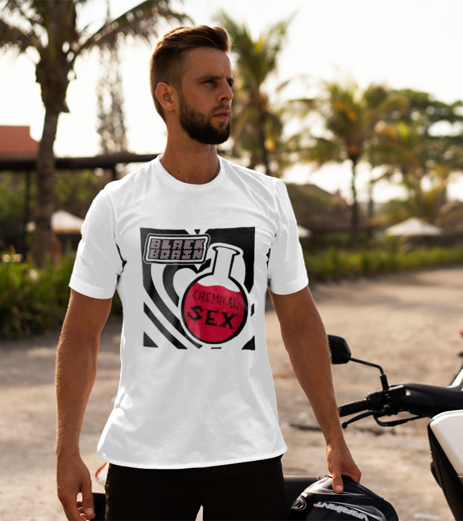 Black Brain Chemical Sex Halftone Heart Flask T-Shirt